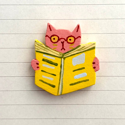 OFF THE WALL - reading cat