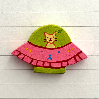 OFF THE WALL - cat spaceship