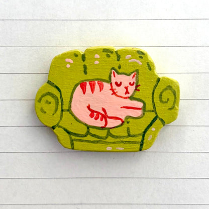 OFF THE WALL - cat couch